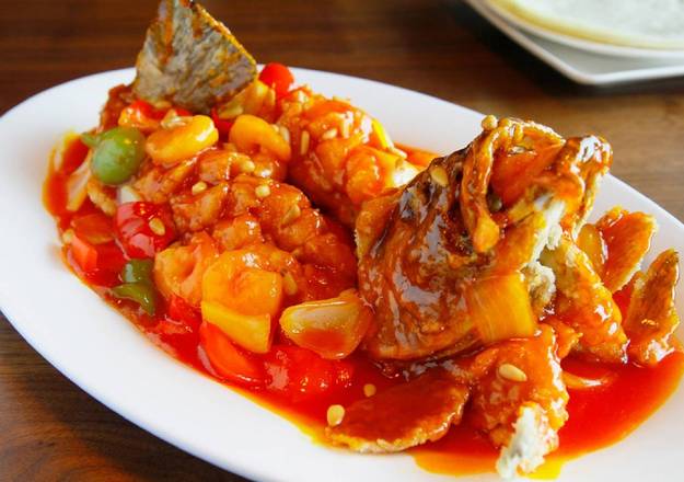 Sweet & Sour Grouper with Pine Nuts 松鼠石斑魚